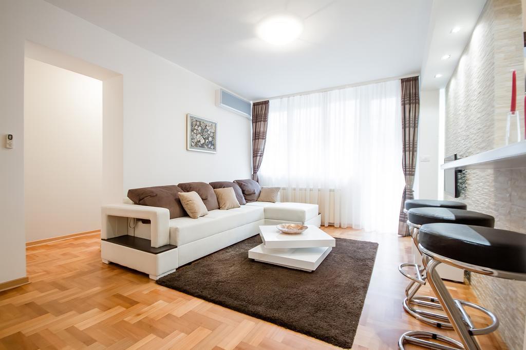 Apartments King Milan, City Center Belgrado Quarto foto